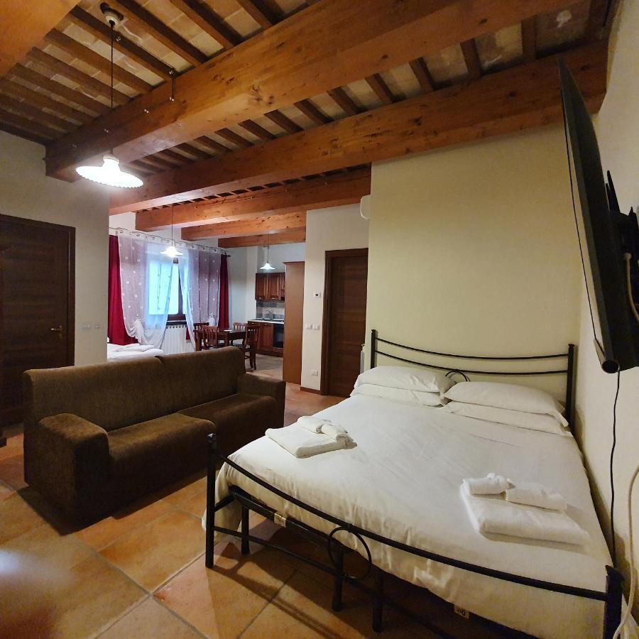 Pietra Maula Séjour à la ferme Castelraimondo